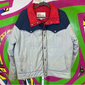 Field And Stream, Vintage Coat. Size XL. Down and Feather Filling.
